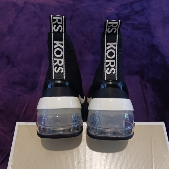 Michael Kors Olympia Knit Bootie - Picture 6 of 11